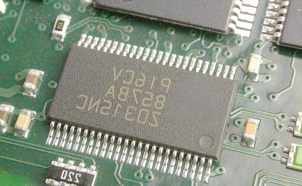 PCB激光打標 PCB激光打碼的原理及特點(圖2)