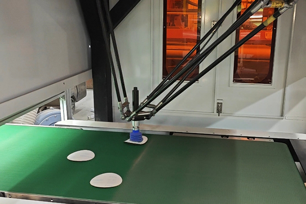 砂紙自動拾料 砂紙模切中使用激光模切機的優勢分析(圖2)