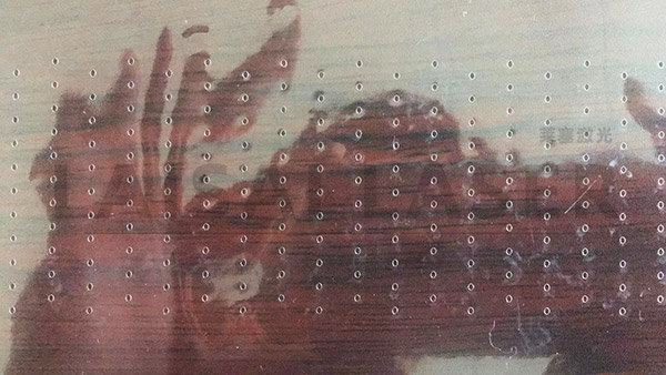 CO2激光切割機的優勢和缺點及應用